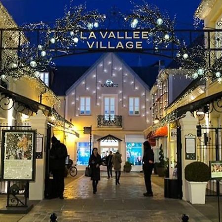 Appartement Duplex Proche Disney Et Paris Vaires-sur-Marne Eksteriør billede